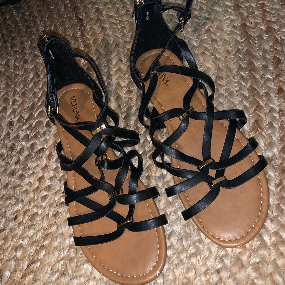 Scrappy sandal